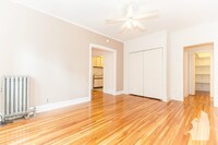 636 W Cornelia Ave, Unit 638N2 in Chicago, IL - Building Photo - Building Photo