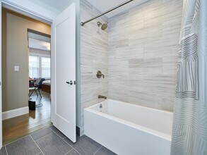 77 Dix St, Unit #4 in Boston, MA - Building Photo - Building Photo
