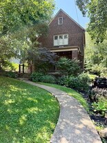 152 Gordon St in Pittsburgh, PA - Building Photo