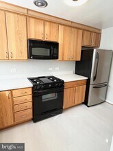 10508 Montrose Ave-Unit -104 in Bethesda, MD - Building Photo - Building Photo