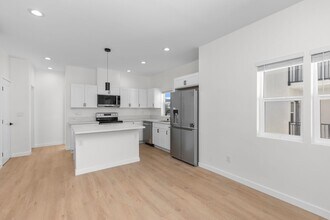 6413 Richard St in San Diego, CA - Building Photo - Building Photo