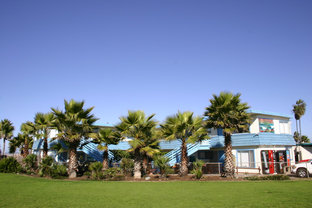 Ocean Beach Apartments in San Diego, CA - Building Photo