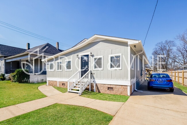 property at 2818 Avenue G