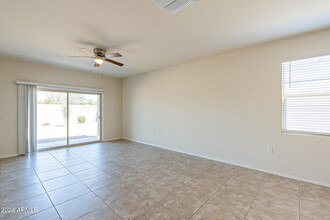 30572 W Celeborn Dr in Buckeye, AZ - Foto de edificio - Building Photo