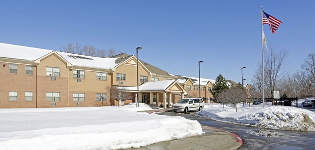 McDonald Senior Apartments in Pontiac, MI - Building Photo - Building Photo