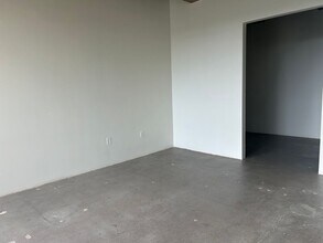 2404 Wilshire Blvd in Los Angeles, CA - Foto de edificio - Building Photo