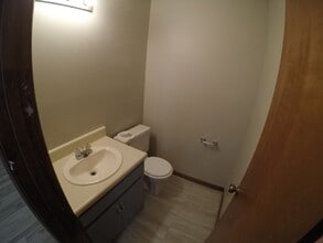 1536 E Blackstock Rd in Moore, SC - Foto de edificio - Building Photo