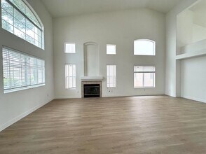 5814 Spring Ranch Pkwy in Las Vegas, NV - Building Photo - Building Photo
