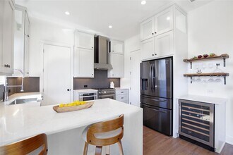 4020 Valley View Rd in Austin, TX - Building Photo - Building Photo