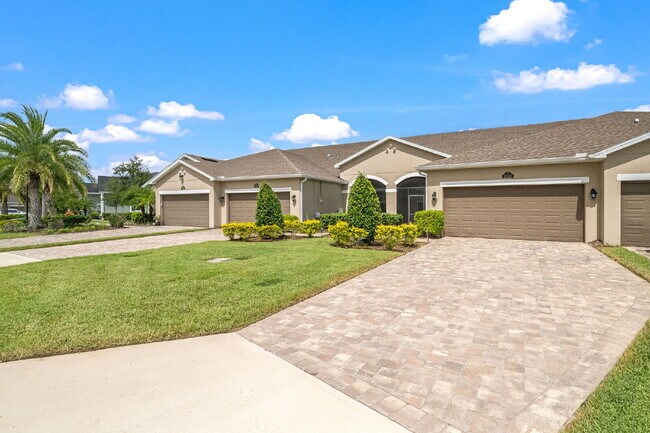 8233 Loren Cove Dr in Melbourne, FL - Foto de edificio - Building Photo