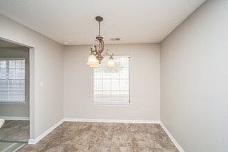 6954 Naples Dr in Cordova, TN - Building Photo - Building Photo