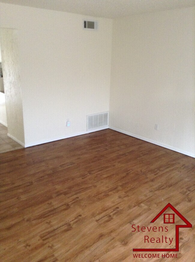 2111 NW Lindy Ave in Lawton, OK - Building Photo - Building Photo
