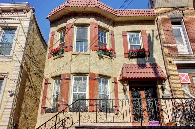 20 51st St-Unit -1 in West New York, NJ - Building Photo - Building Photo