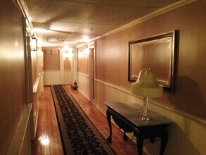 40 Freebody St in Newport, RI - Building Photo - Building Photo