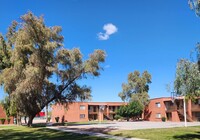 Courtyard Apartments photo'