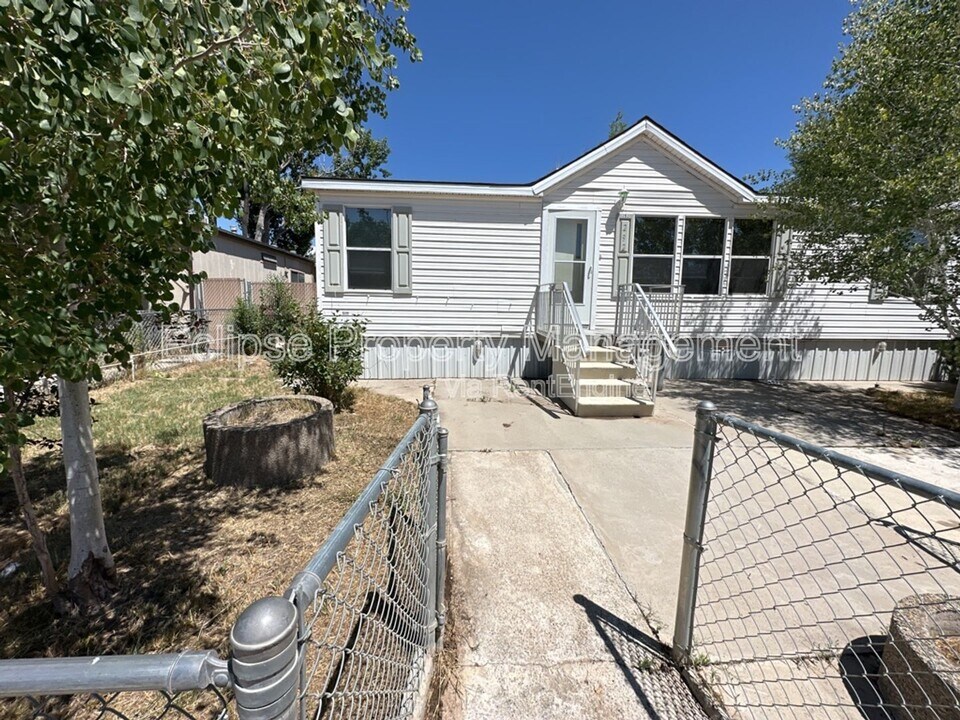 292 Honeysuckle Cir in Fruita, CO - Building Photo