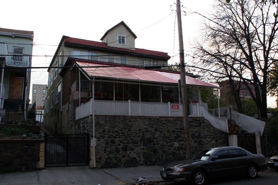 1392-1394 Fulton Ave in Bronx, NY - Foto de edificio