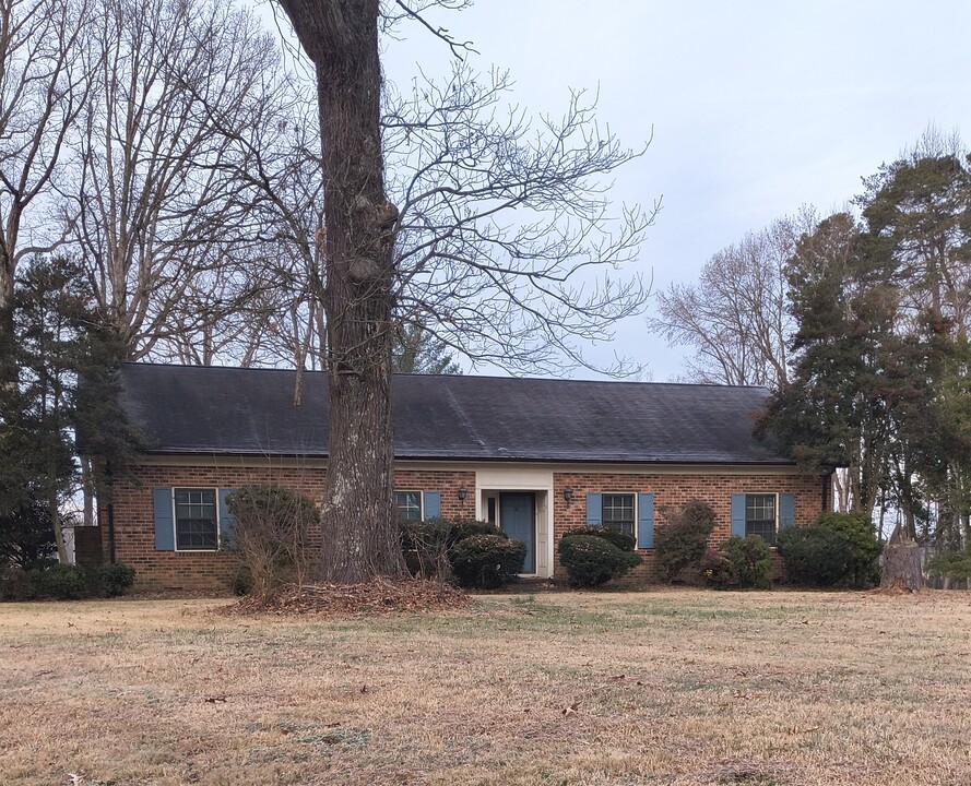 160 Small Rd in Randleman, NC - Building Photo