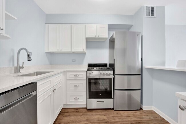 2800 N Lake Shore Dr in Chicago, IL - Building Photo - Building Photo