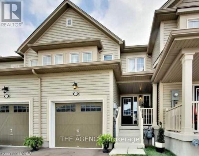 111 Bisset Ave