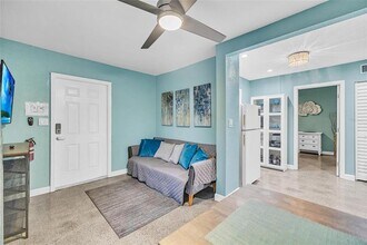 1715 NE 11th St in Fort Lauderdale, FL - Building Photo - Building Photo
