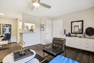 The Vibe Apartments in Austin, TX - Foto de edificio - Building Photo