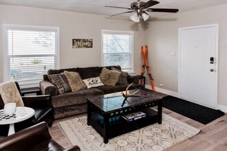 37 W Robert Ave in South Salt Lake, UT - Building Photo - Building Photo