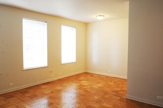 2970 N Sheridan in Chicago, IL - Building Photo - Interior Photo