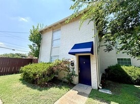 3650 Rickshaw Dr in Dallas, TX - Building Photo