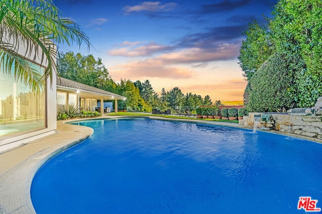property at 2177 Summitridge Dr