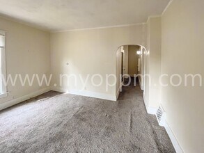 1020 N 32nd St-Unit -1020/01 in Omaha, NE - Building Photo - Building Photo