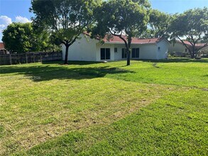 12997 SW 219th Terrace in Miami, FL - Building Photo - Building Photo