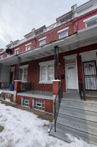 52 N Dewey St in Philadelphia, PA - Building Photo