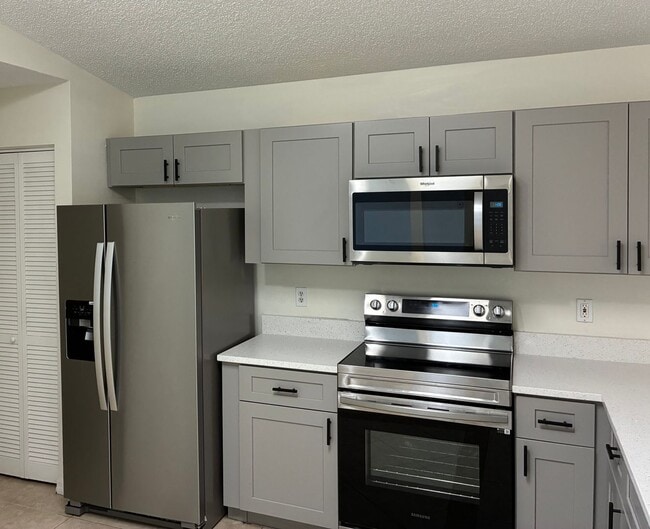 property at 933 Ponderosa Pine Ct