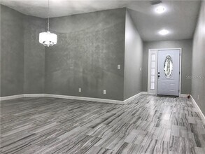 1211 Dew Bloom Rd in Brandon, FL - Building Photo - Building Photo