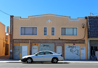 5363-5365 Foothill Blvd in Oakland, CA - Building Photo - Building Photo