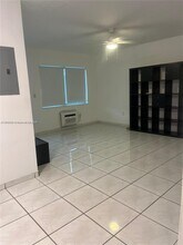 12665 NE 16th Ave, Unit 8 in North Miami, FL - Building Photo - Building Photo