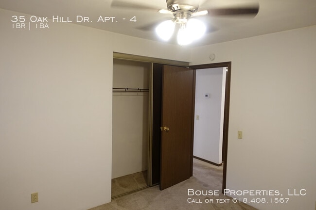 35 Oak Hill Dr in Belleville, IL - Building Photo - Building Photo