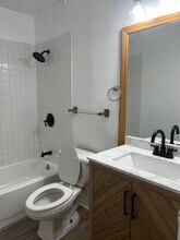 9800 Eastwend Dr in Austin, TX - Building Photo - Building Photo