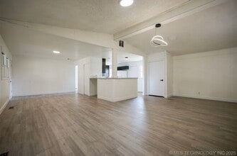 420 Meadowbrook Ln in Bartlesville, OK - Building Photo - Building Photo