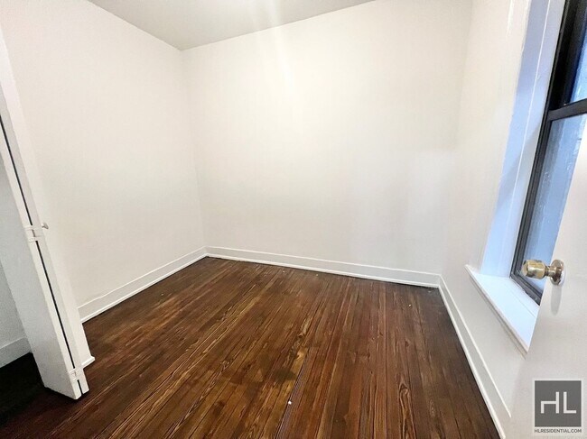 YORK AVENUE in New York, NY - Building Photo - Building Photo