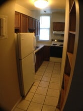 8 W Hollister St, Unit 1 in Cincinnati, OH - Building Photo - Building Photo