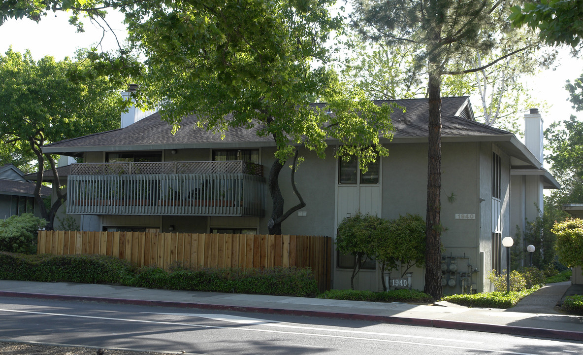 1940 Camino Verde in Walnut Creek, CA - Foto de edificio