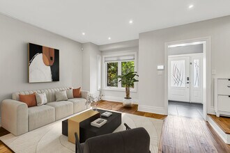 350 Keewatin Ave in Toronto, ON - Building Photo - Building Photo