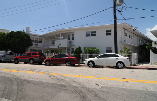 Bonita Bay Apartments in Miami Beach, FL - Building Photo - Building Photo