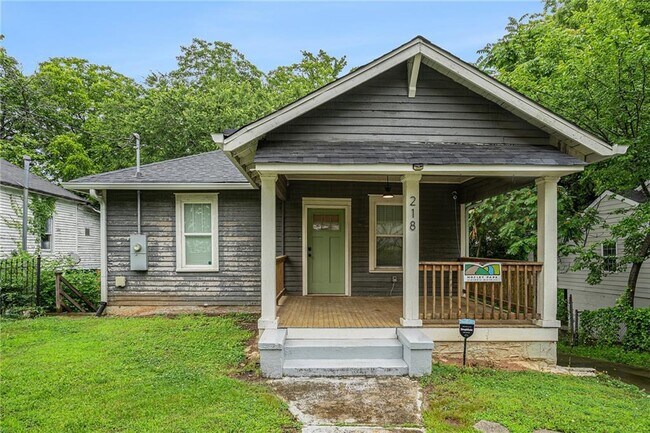property at 218 Laurel Ave SW