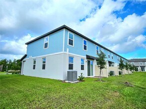 16426 Bird of Paradise Ave in Clermont, FL - Building Photo - Building Photo
