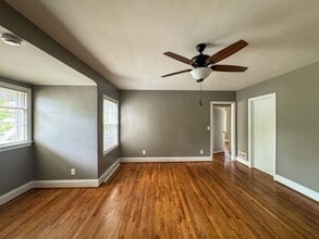 318 Fairwood Ct in Fayetteville, NC - Foto de edificio - Building Photo