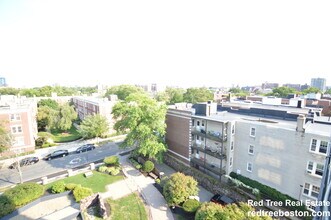 60 Babcock St, Unit 6 in Brookline, MA - Building Photo - Building Photo