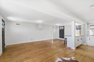 305 W Broadway in Red Lion, PA - Building Photo - Building Photo